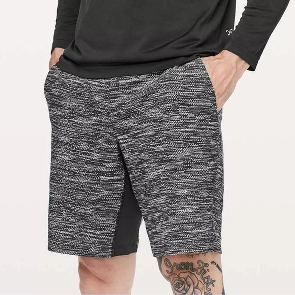 Lululemon T.H.E. Short *Linerless 9" All Court Texture White Black size X-Large